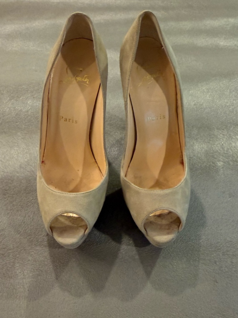 Christian Louboutin Paris Peep-Toe Suede Pumps in Beige. Size 36.5